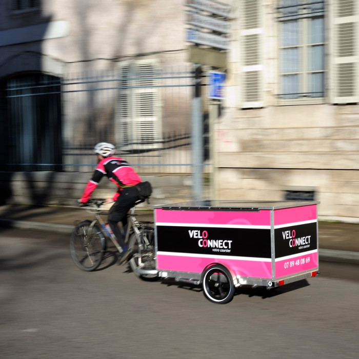 coursier en vélo à Besançon
